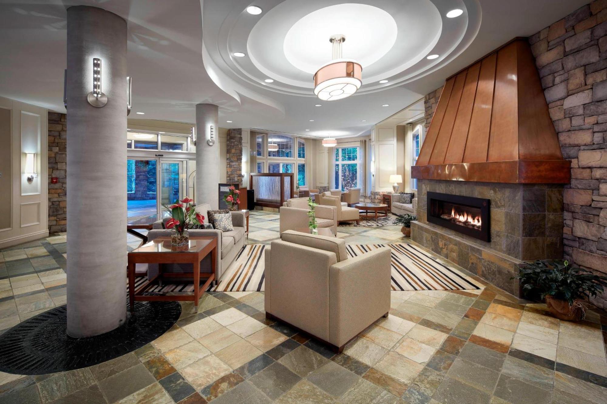 Hotel Le Westin Tremblant à Mont-Tremblant Extérieur photo